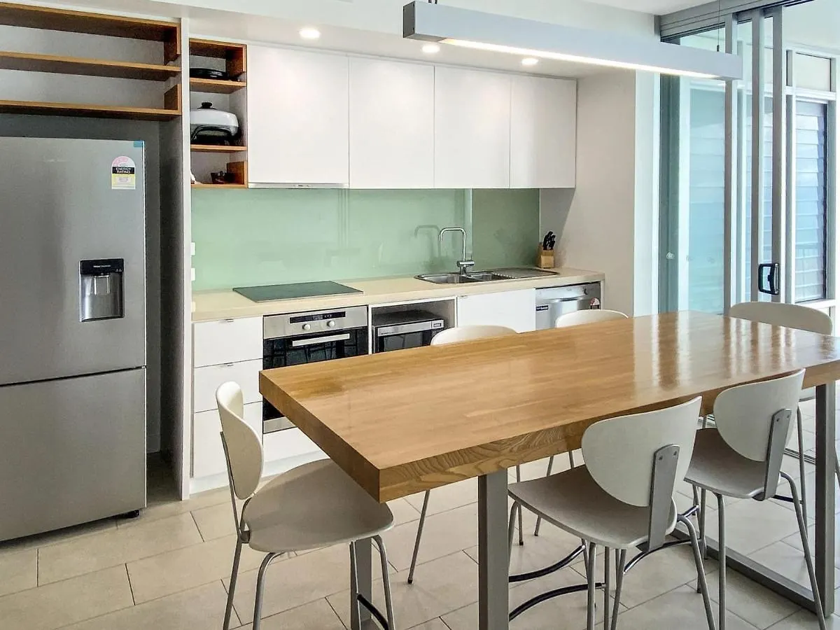 נלי ביי 1 Bright Point Apartment 4502