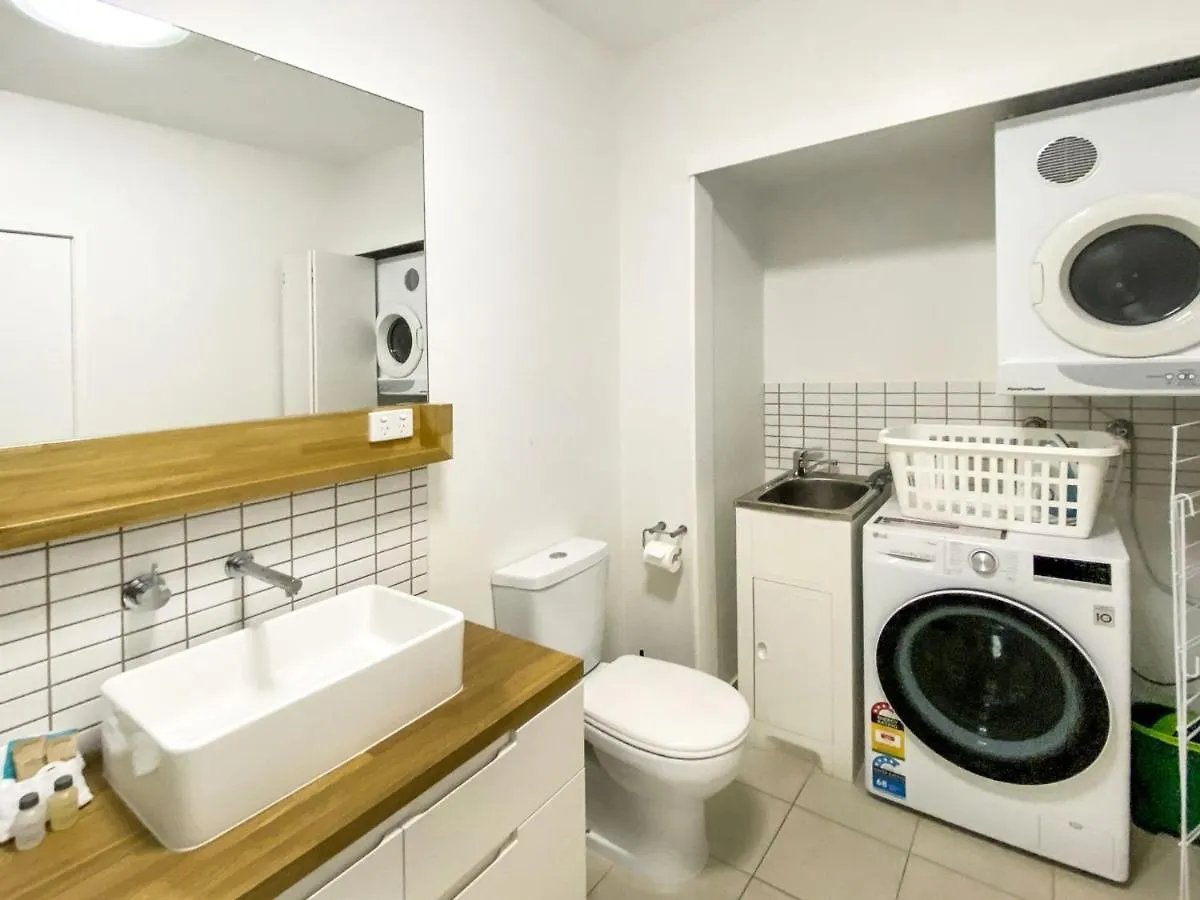 נלי ביי 1 Bright Point Apartment 4502 0*, נלי ביי